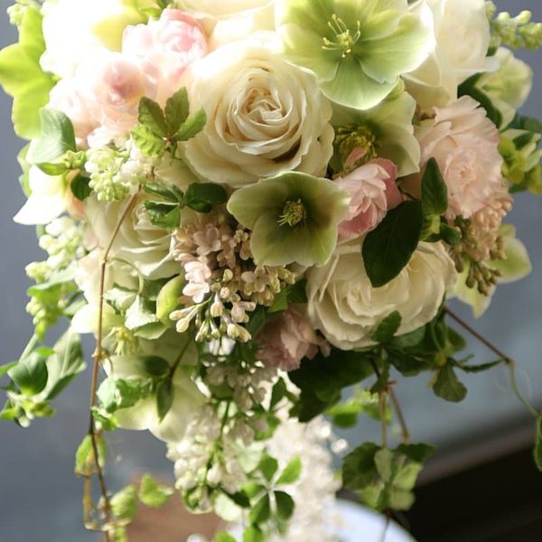 ウェディングブーケ002-キャスケードスタイル