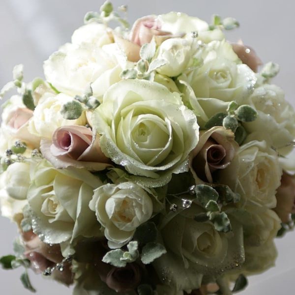 ウェディングブーケ009-ラウンドスタイル